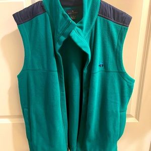 Brooks Brothers mens fleece zip up vest. (Medium)